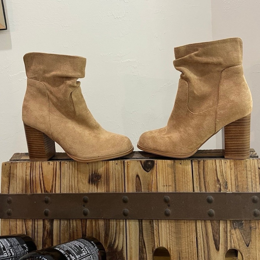 Hey Girl Last Call‎ Ankle Boots Women Size 8 Tan Slouchy Block Heel Booties